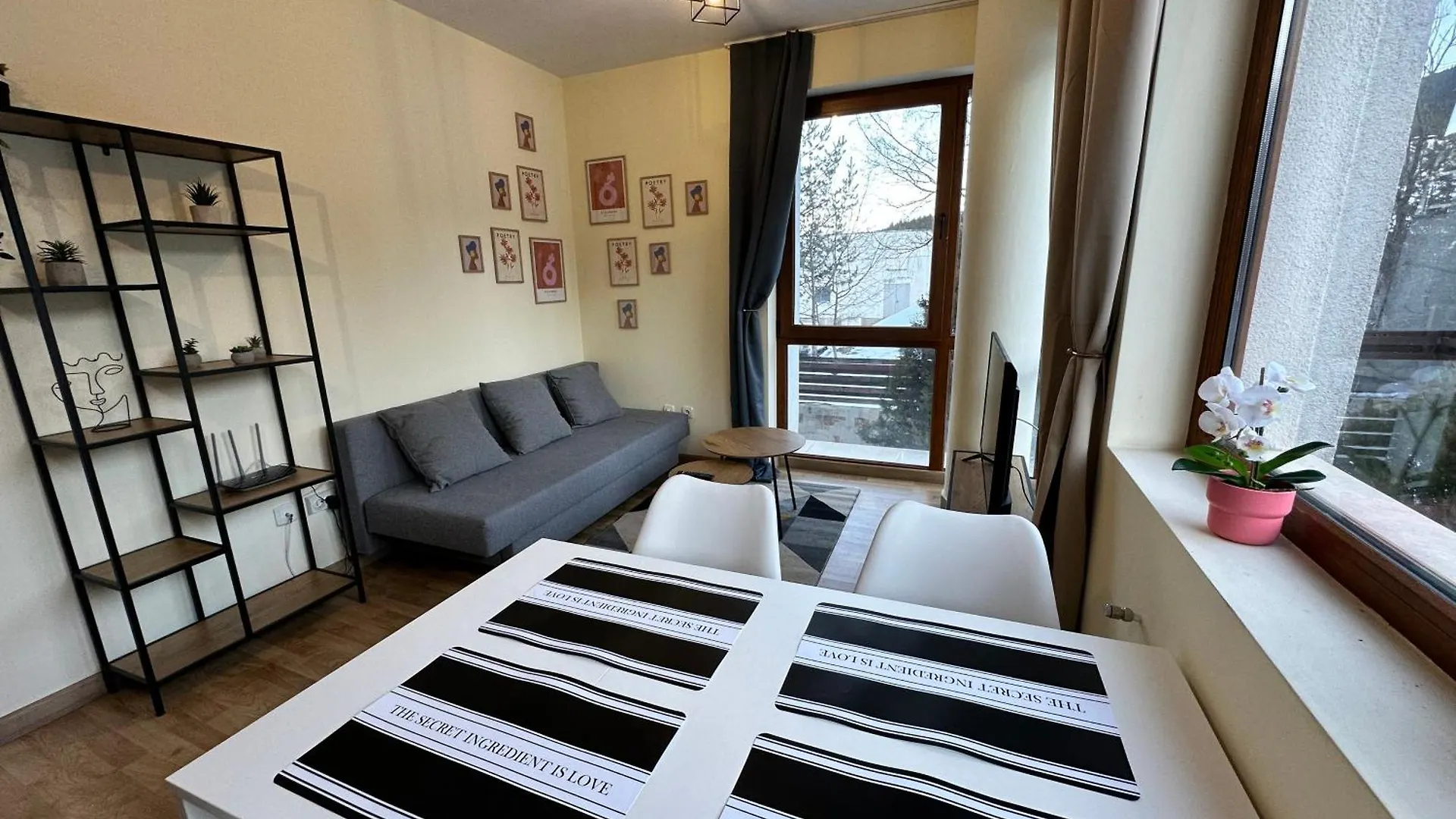 Pine Tree - Charming Apartment بانسكو بلغاريا